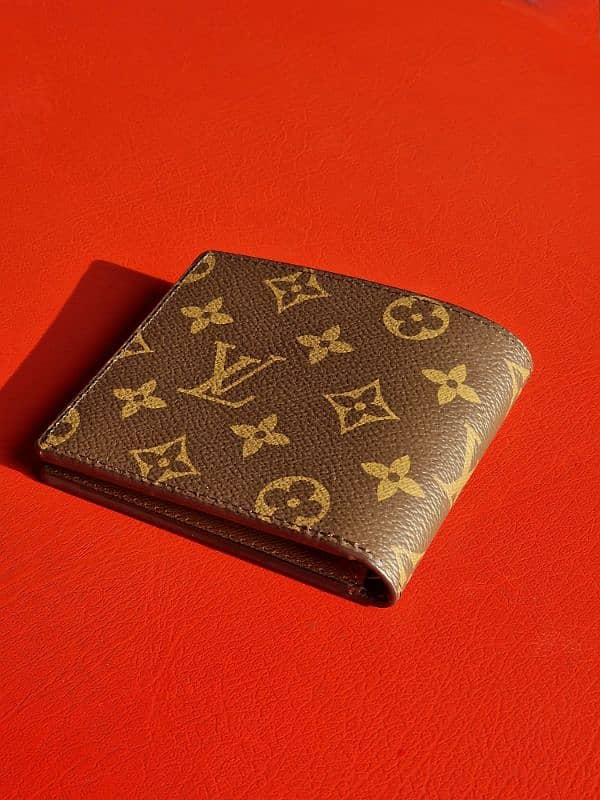 LV wallet 6