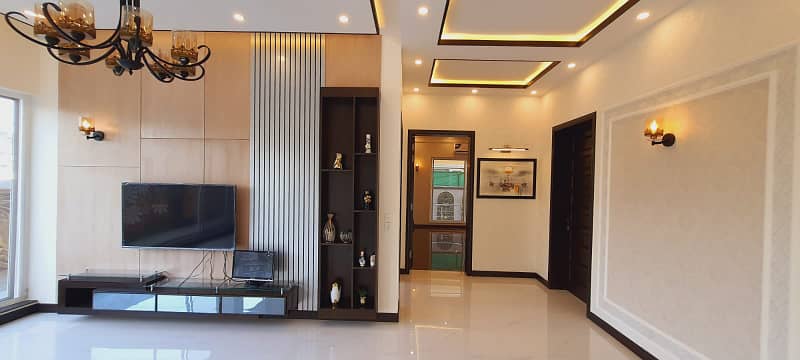 1 Kanal Modern Beautiful House For Sale Near Park And Masjid 8