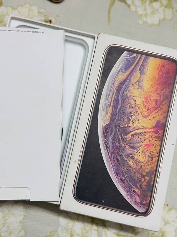 iphone xs max pta aproved physical plus esim both aproved 10/10 Gold 12