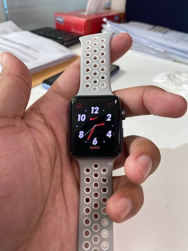 apple watch series 3 Nike 1