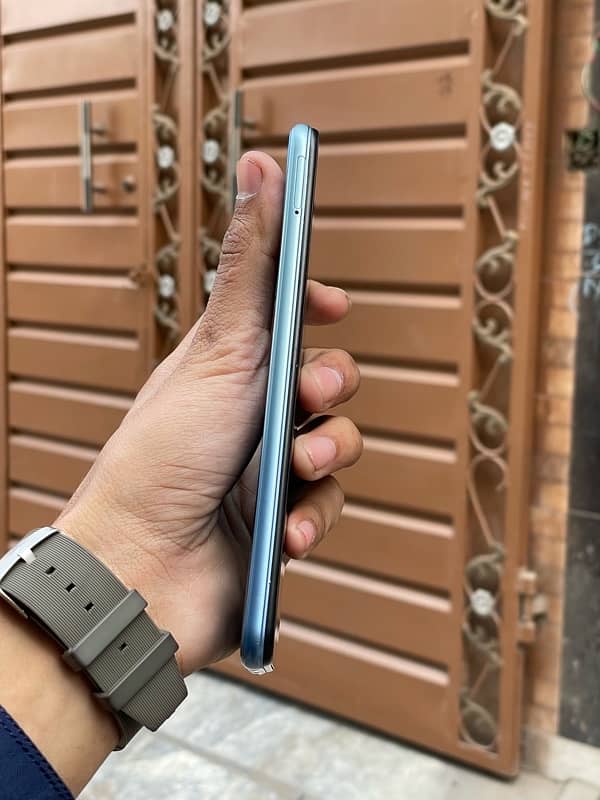 Vivo y20s 8