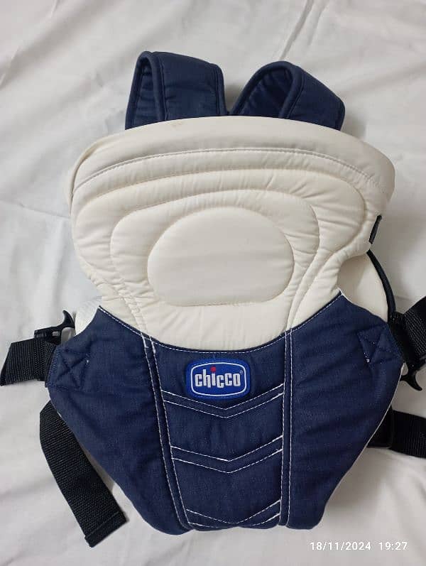 Chicco baby carrier 1