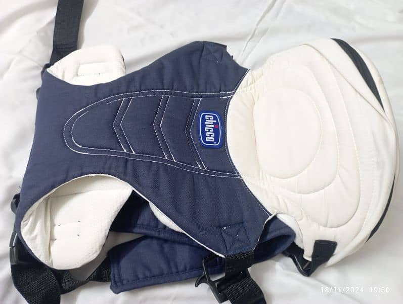 Chicco baby carrier 6