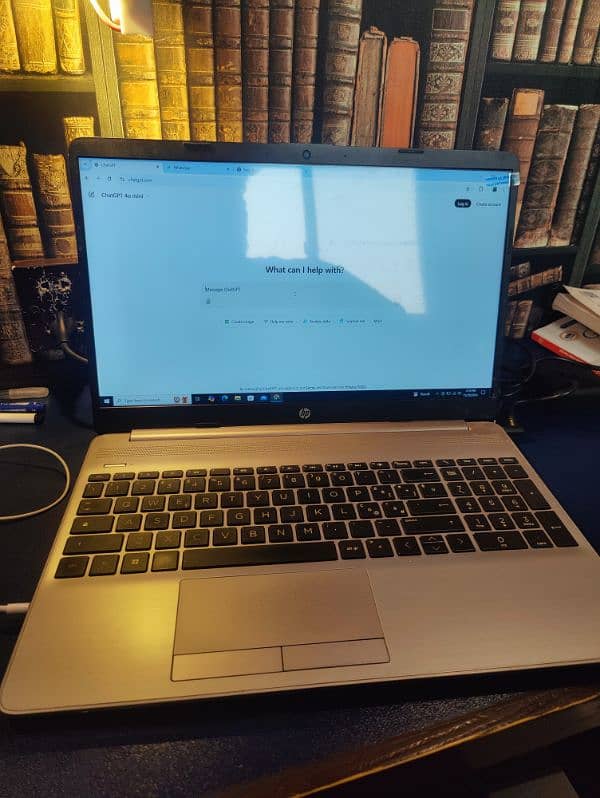 HP 255 G8 Laptop - AMD Ryzen 7-5700U with 2 GB integrated graphic card 2