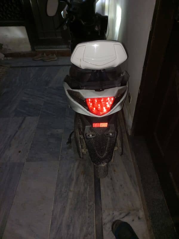 Electric Scooty 1