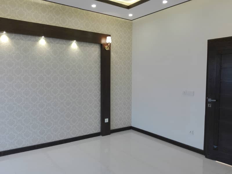 1 Kanal Ultra Luxury Portion Is Available For Rent In PHASE 6 DHA Lahore 4