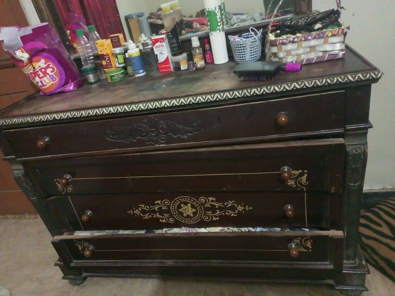 urgent sell my wood Dressing table & side table 3