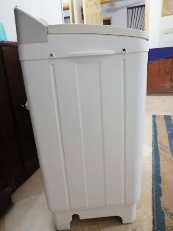 Kenwood 10KG Washing Machine with 6KG dryer 6