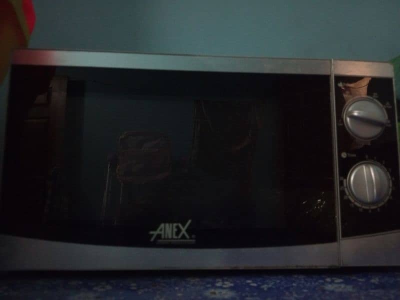 microwave oven 0