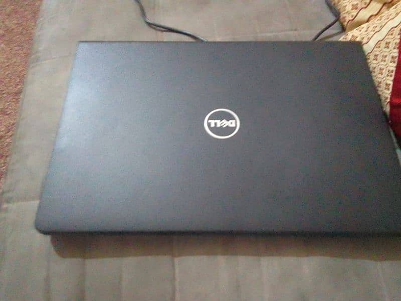 Dell laptop  core i3 6 gen 8 512 HDD 1