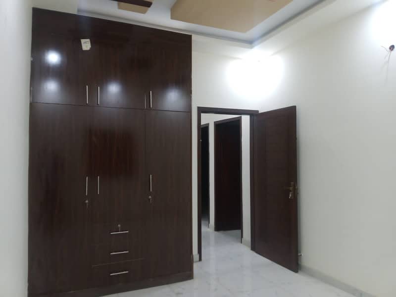 Brand New 4 Bed D/D Portion Available For Rent Prime Location Gulshan-e-iqbal Block-10A 15