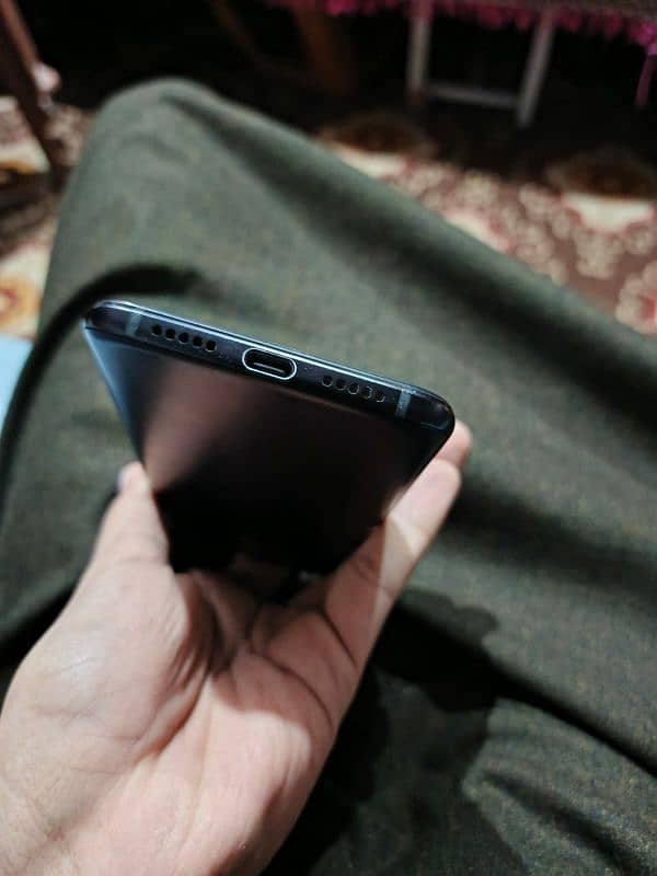 one plus 6t.  8/128 gb dual SIM pta working 3