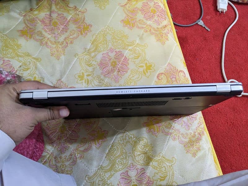 Hp Folio 9480m 2