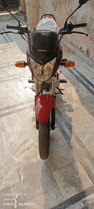 Honda CB 125F 2025 3