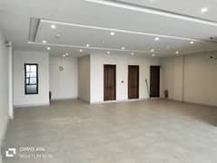 08 MARLA OFFICE 4TH FLOOR BRAND NEW PLAZA WITH ELEVATOR EXCELLENT LOCATION