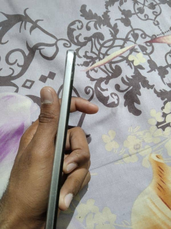 HuaweiG7 in good condition bas touch Thora SA tota ha baqi sai ha Sara 2