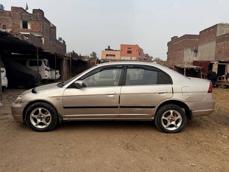 Honda Civic VTi 2002 Almost genuine condition 1