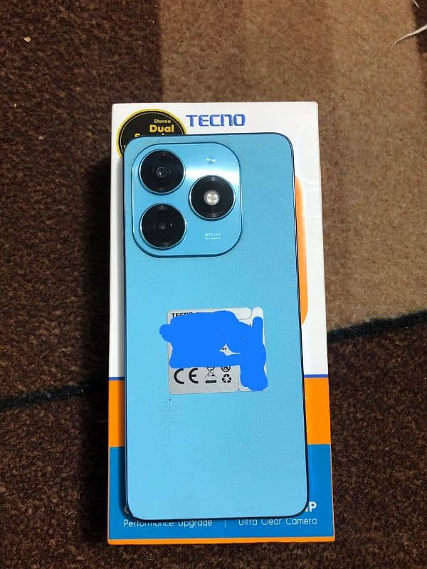 Tecno spark 20. . . . . 12/256 1