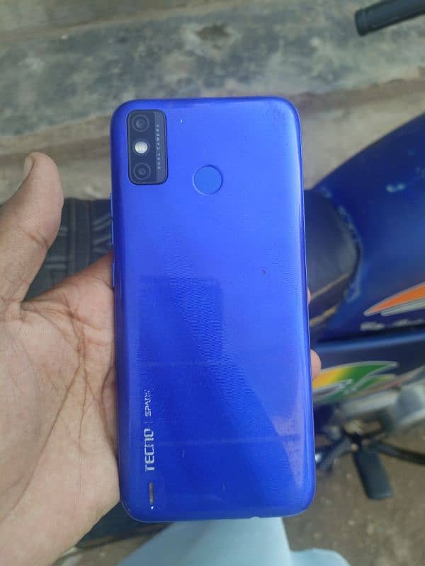 Tecno spark go 4 64 3