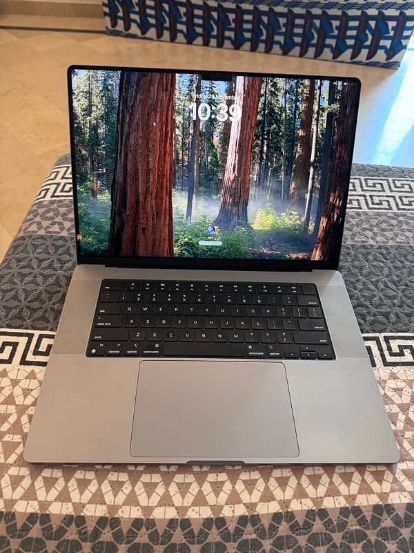 Macbook M1 pro 16 inch 16/512  2021 1