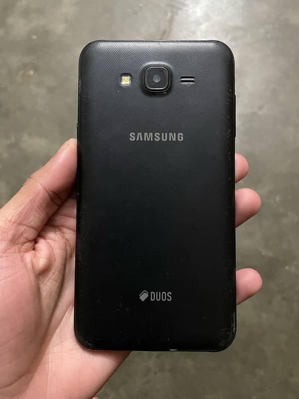 samsung j7 2/16gb storage 1