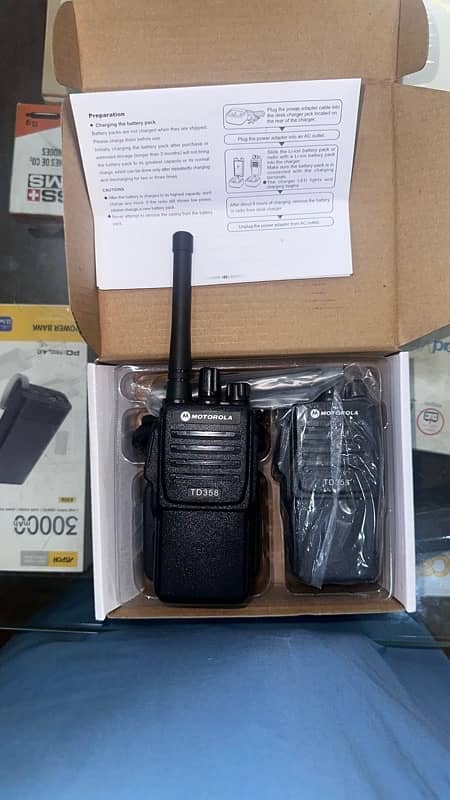 Motorola Walkie talkie /  wireless set / intercom / walkie talkie 5