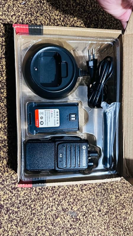 Motorola Walkie talkie /  wireless set / intercom / walkie talkie 9