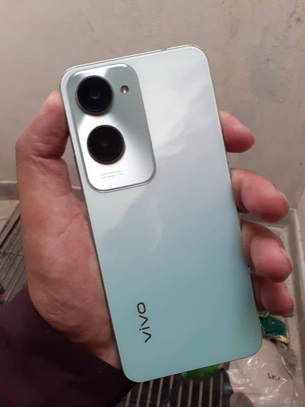 Vivo Y18 full box 7 months warranty available 1