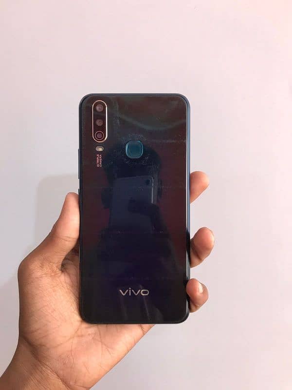 VIVO Y17 3