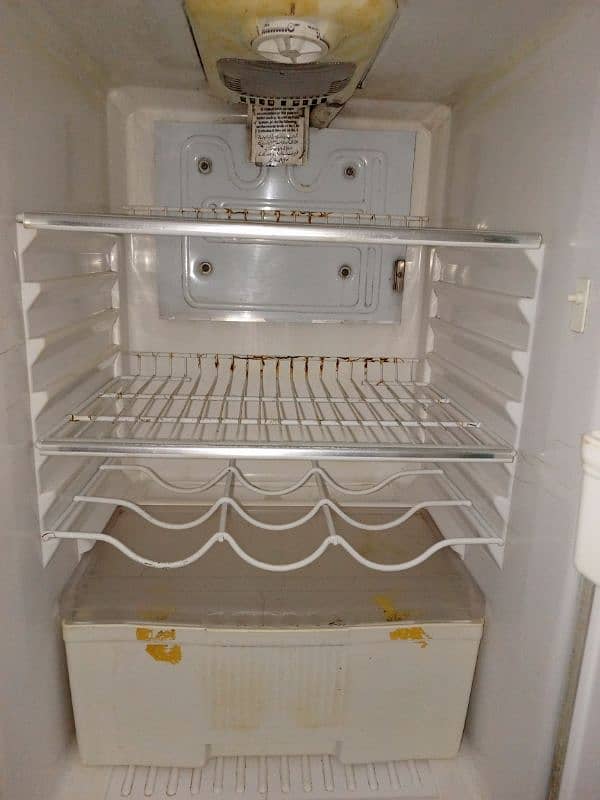 Fridge For Sale In Jhelum Cantt Condition 8.5/10 3