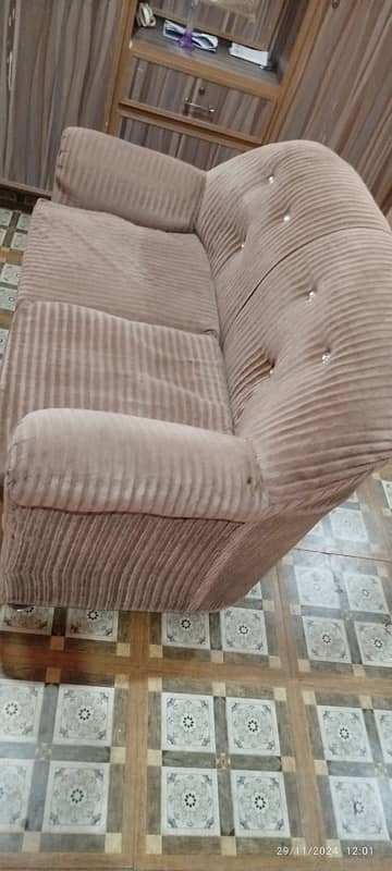 sofa for sale all ok saaf hain new all set  contact no: 03351722225 2