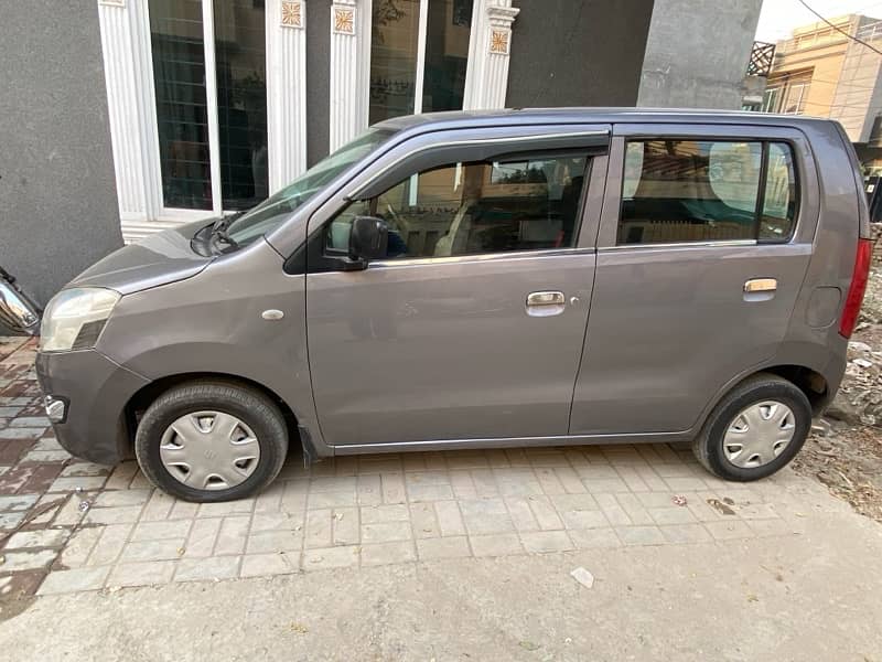 Suzuki Wagon R 2018A 14