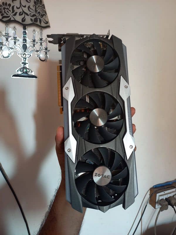 zotac amp exteme gtx 1080ti in super duper condition 0