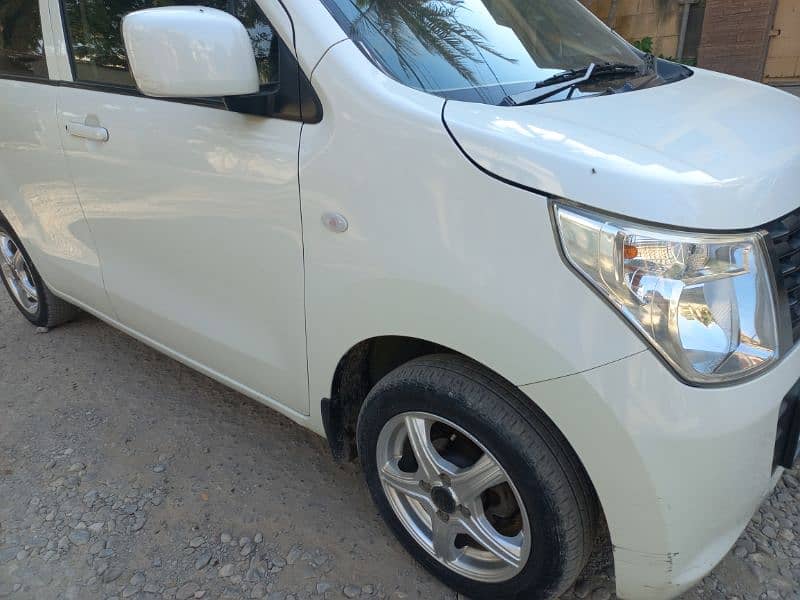 Suzuki Wagon R 2015 1