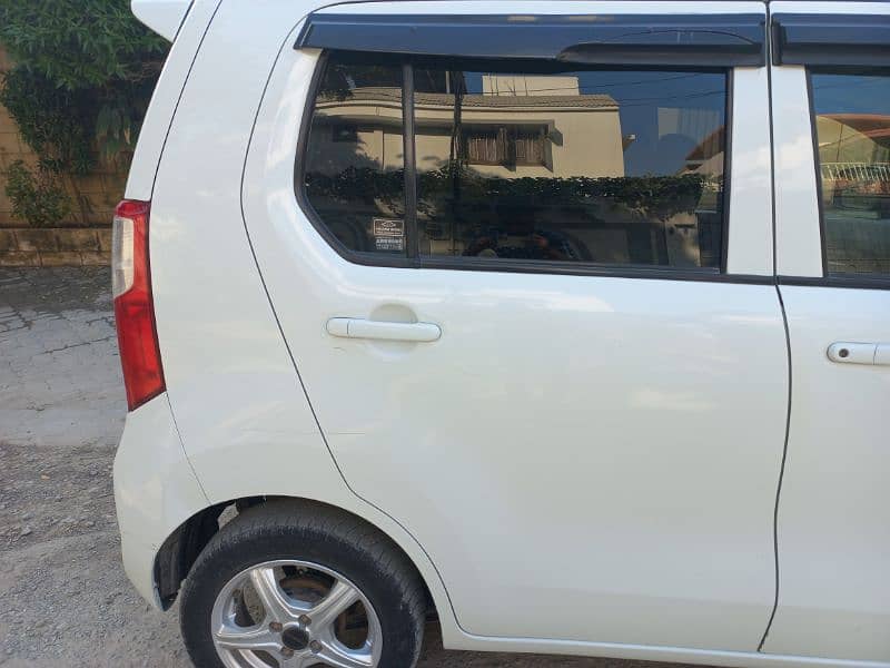 Suzuki Wagon R 2015 3