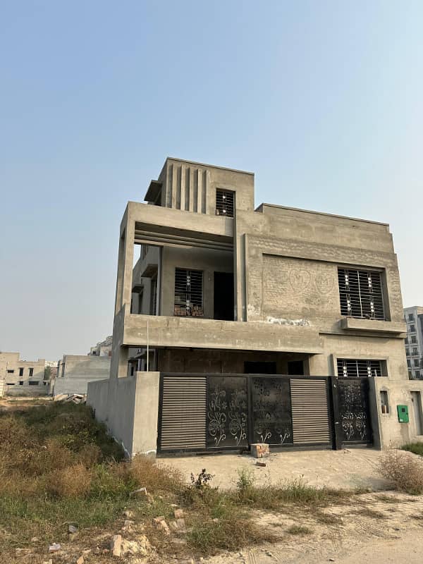 10 Marla grey structure House for Sale in sector E Iqbal block Bahria Town Lahore 2