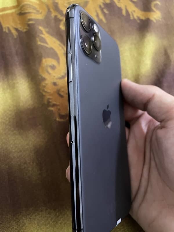 iPhone 11 pro Pta approved 5