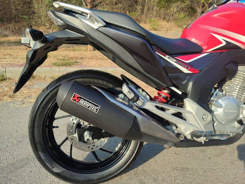 Brand New Honda Twister CB 250F 5