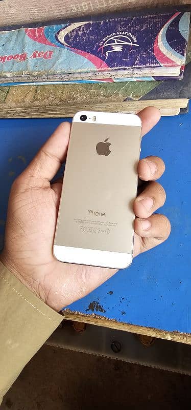 Iphone 5s PTA APPROVED  16GB With Special Edition GOLDEN COLOUR 4