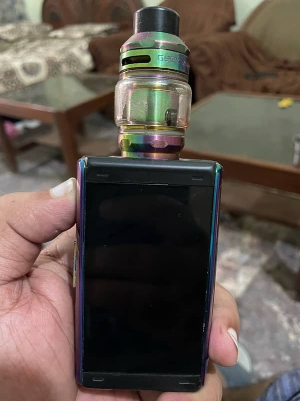 GEEK VAPE 200 WATT 1