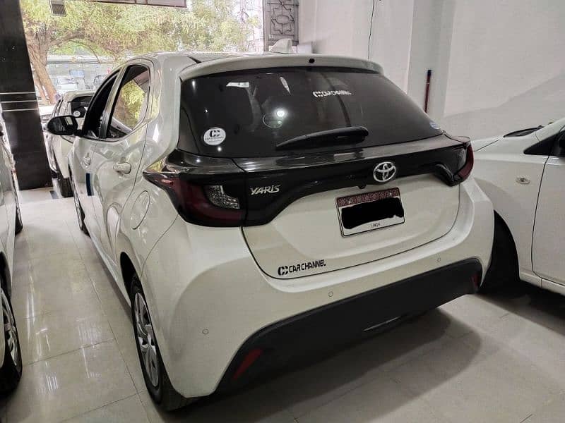 TOYOTA YARIS 2020 G PKG PEARL WHITE 2