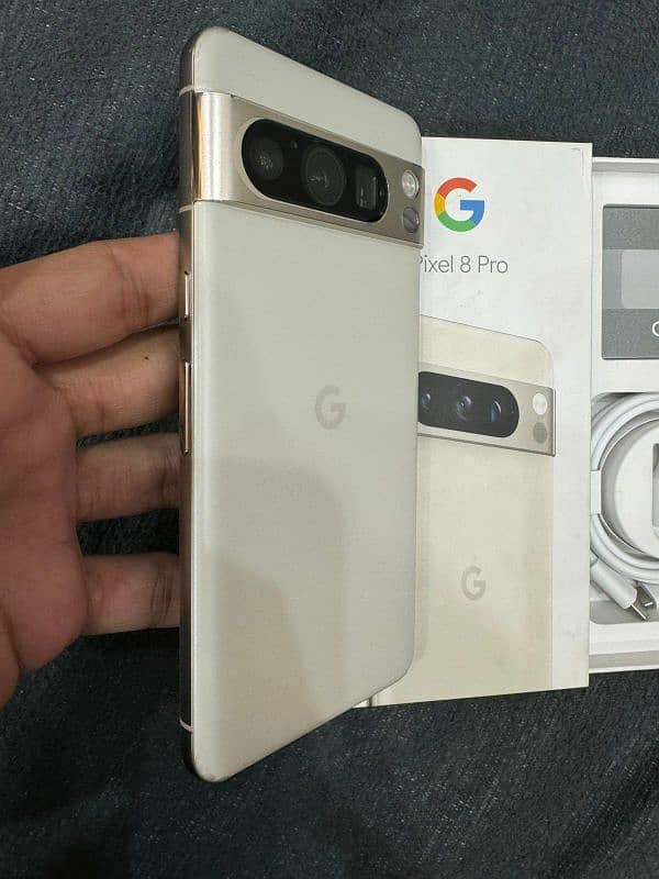 Google Pixel 8 Pro 10