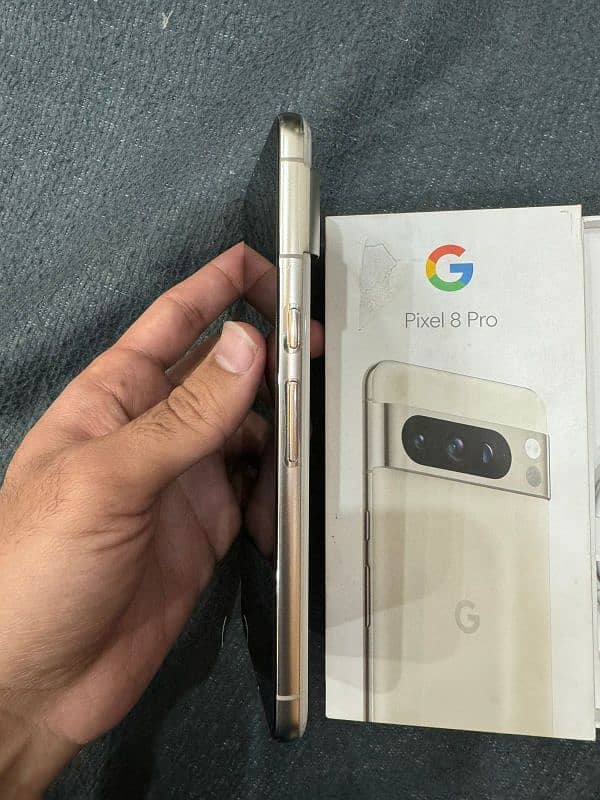 Google Pixel 8 Pro 11