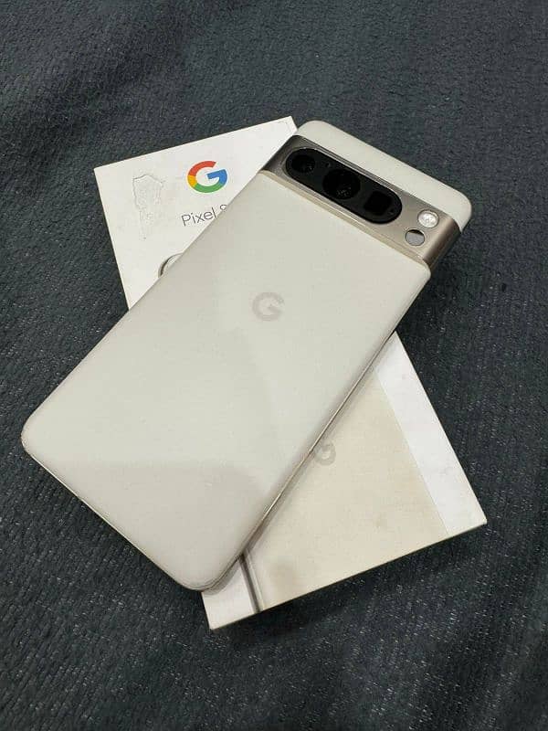 Google Pixel 8 Pro 12