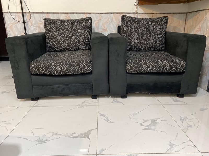 7 seater Sofa with table 1