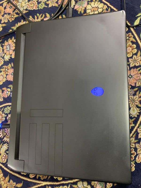 Alienware M15 R5 Gaming Laptop 3