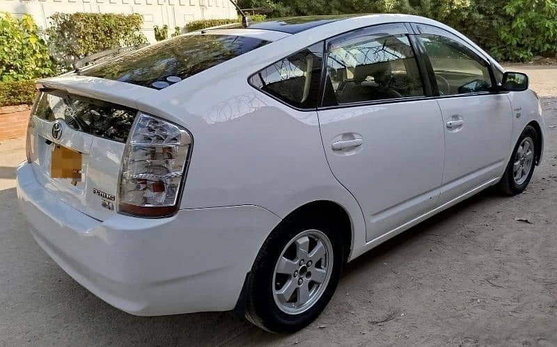 Toyota Prius 2010/13 3