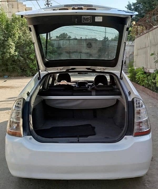 Toyota Prius 2010/13 7