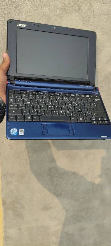 Acer aspire one laptop 0