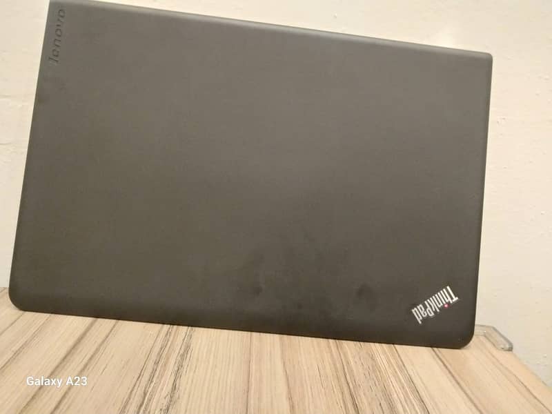 lenovo 6 generation ram 8gb 256gb stoarge corei5 gbl speaker best con 10